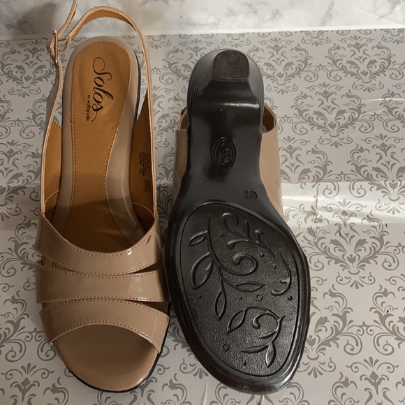 Solos by softpots shoes, size 9.5 - Picture 6 of 6